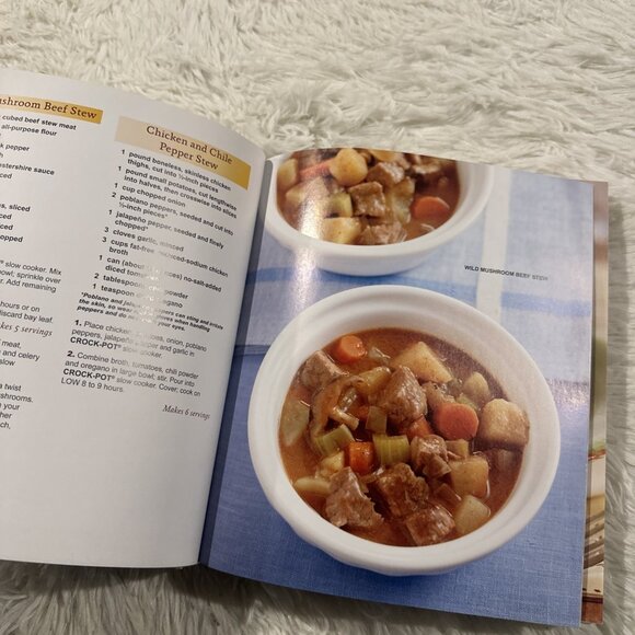 Crock Pot: Recipe Collection by Publications International Ltd. Staff (2012,... - Picture 4 of 10